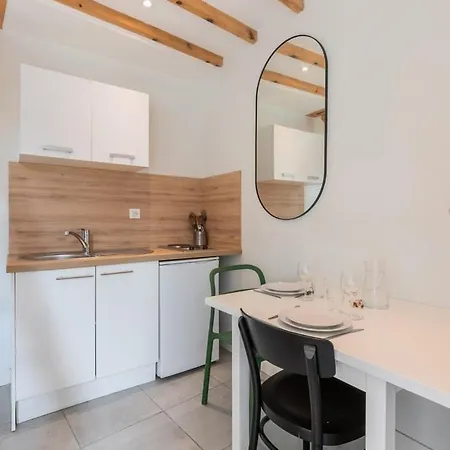 Emplacement Pour Ce Vieux Apartment